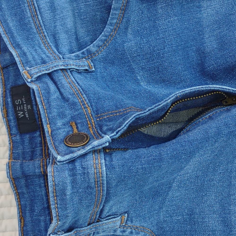 WES CASUAL Vintage Blue Denim Relaxed Fit in Medium Wash